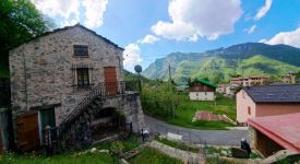 Casa Indipendente in vendita a Imperia - Rif. 